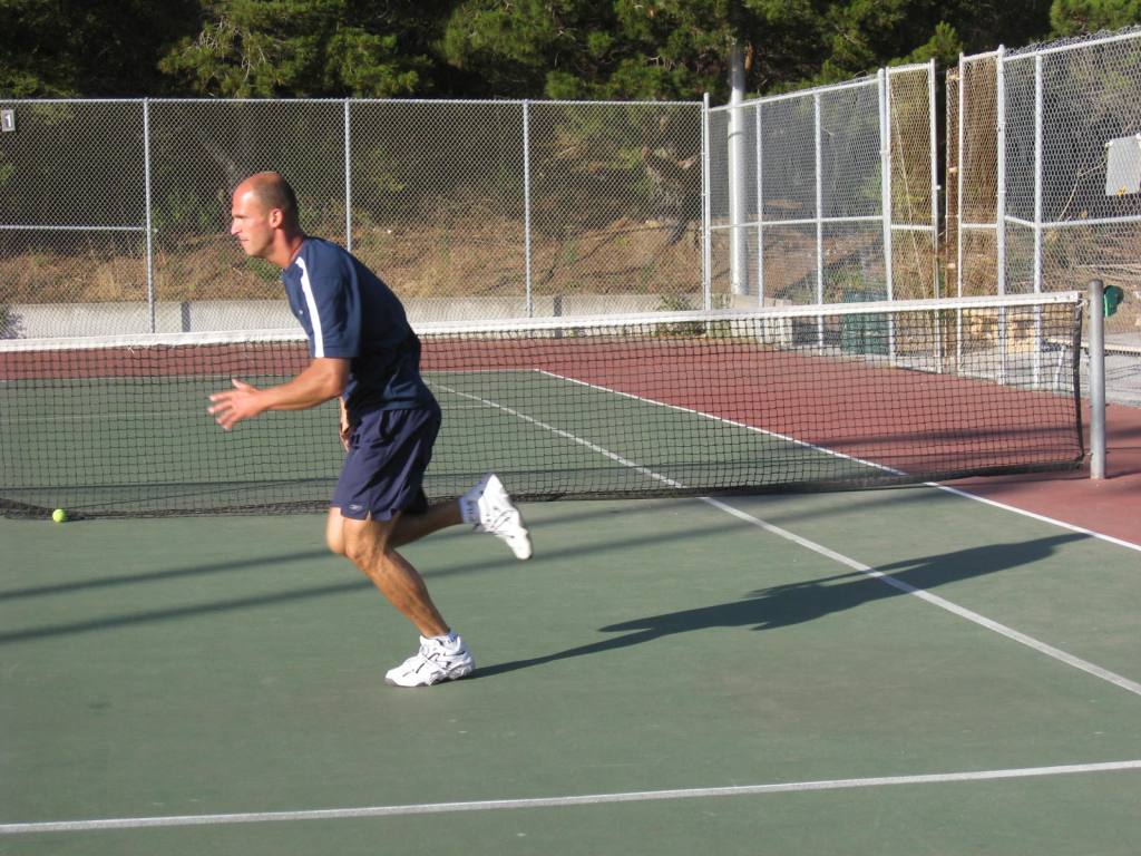 Interval workout on tennis court - tennis workout