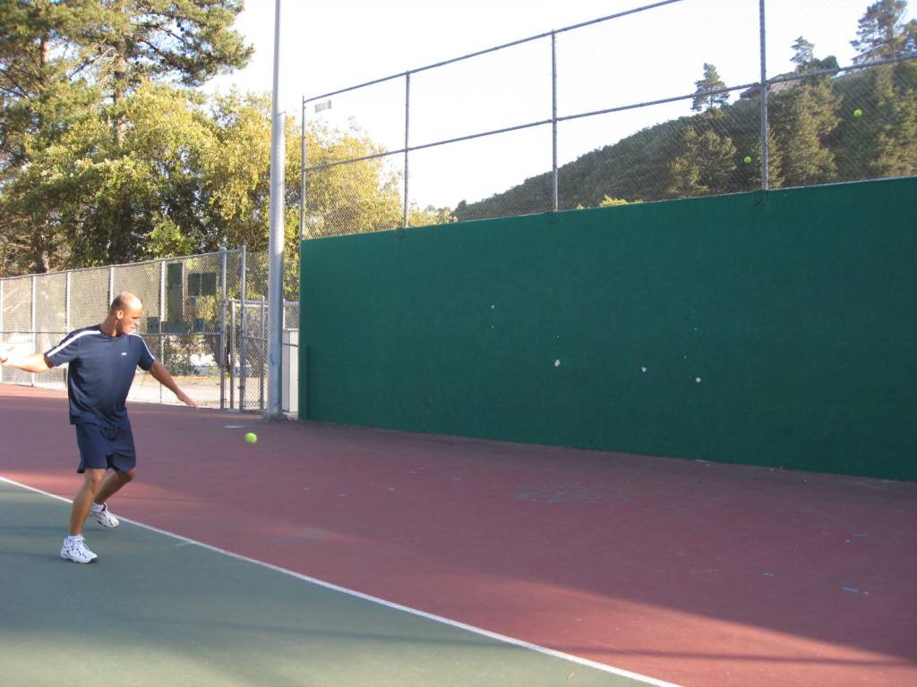 Interval workout on tennis court – tennis workout